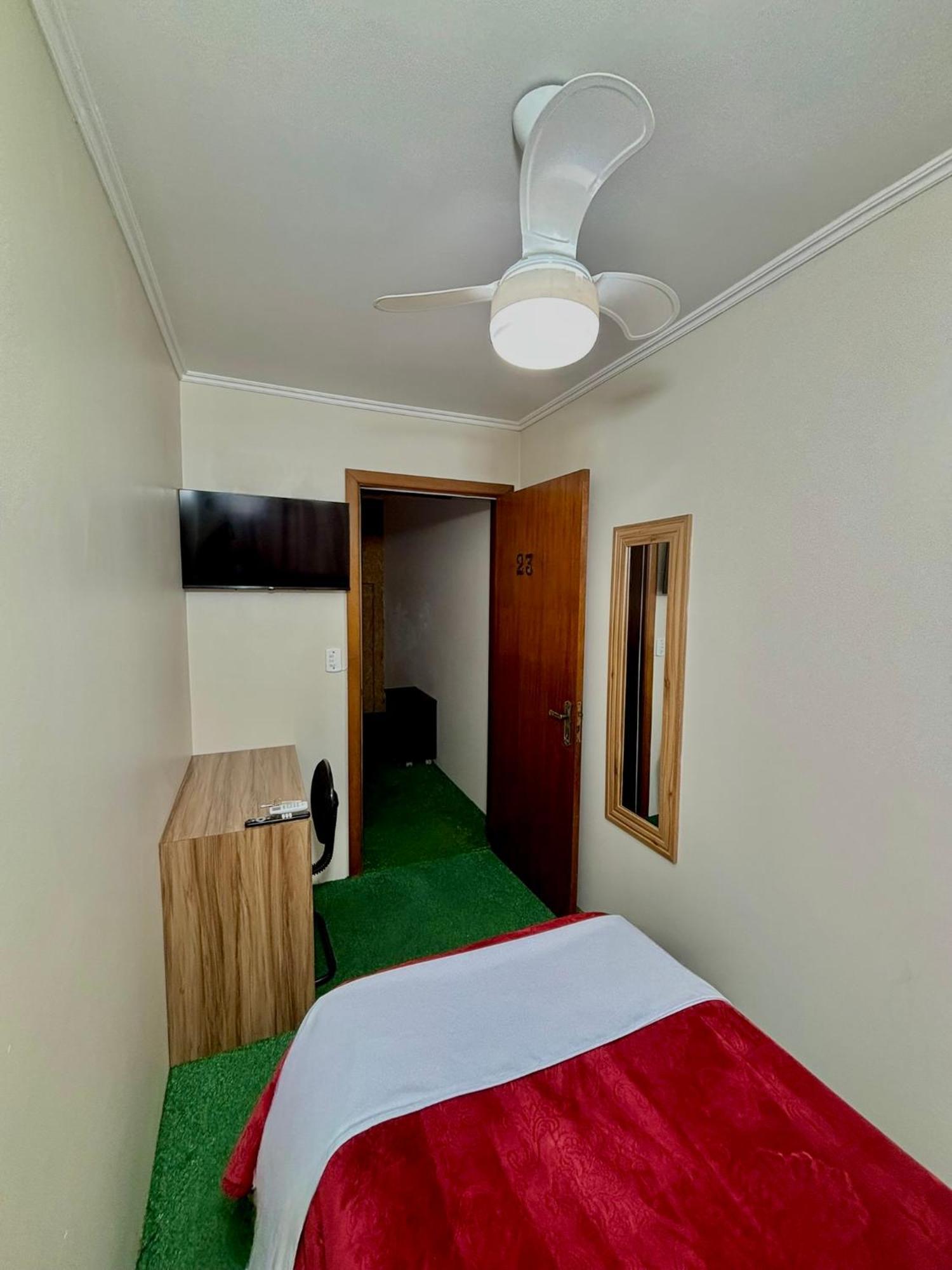 Casa Do Rogerio Hostel - Unidade Shopping Кашиас-ду-Сул Экстерьер фото