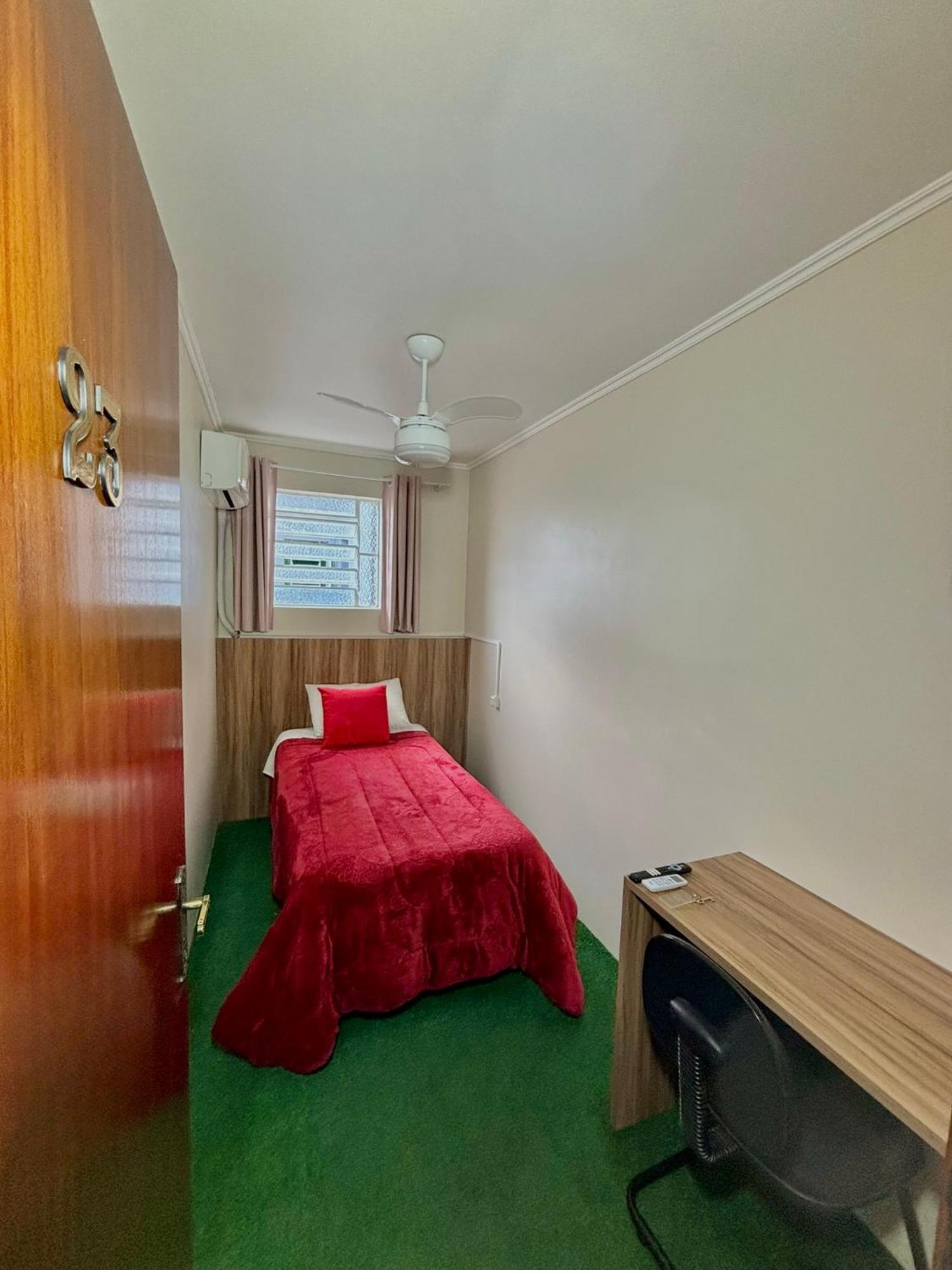 Casa Do Rogerio Hostel - Unidade Shopping Кашиас-ду-Сул Экстерьер фото